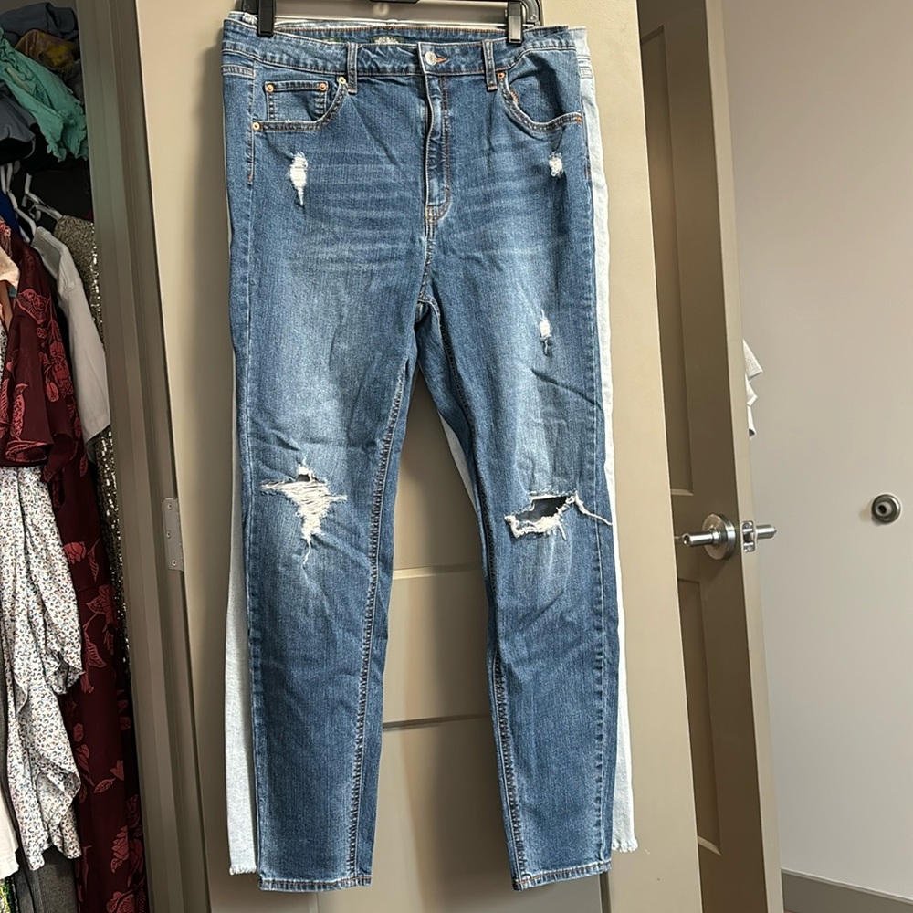 BUNDLE!!!Wild fable, distressed jeans